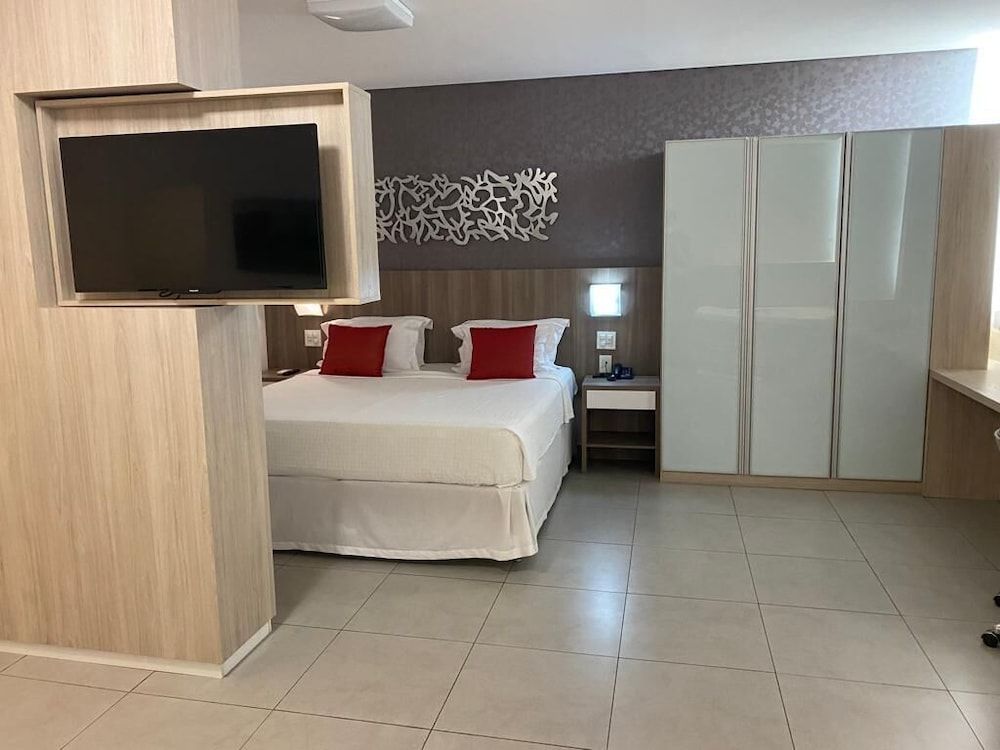 Suite Luxo com Banheira de Hidromassagem