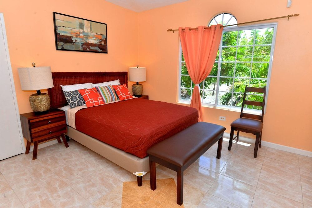 Takuma Boutique Hotel Rooms & Suites Jamaica Deluxe Room, 2 Double Beds, Garden View 4