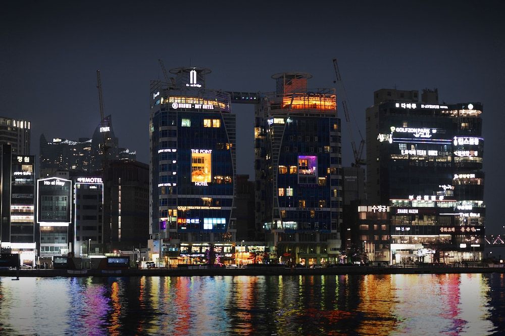 undefined Ocean the point Hotel 6