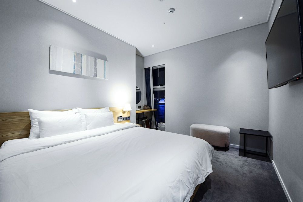 undefined Ocean the point Hotel 8