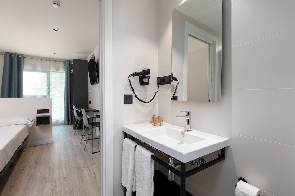 Arena Zone Hotel Twin Room 12