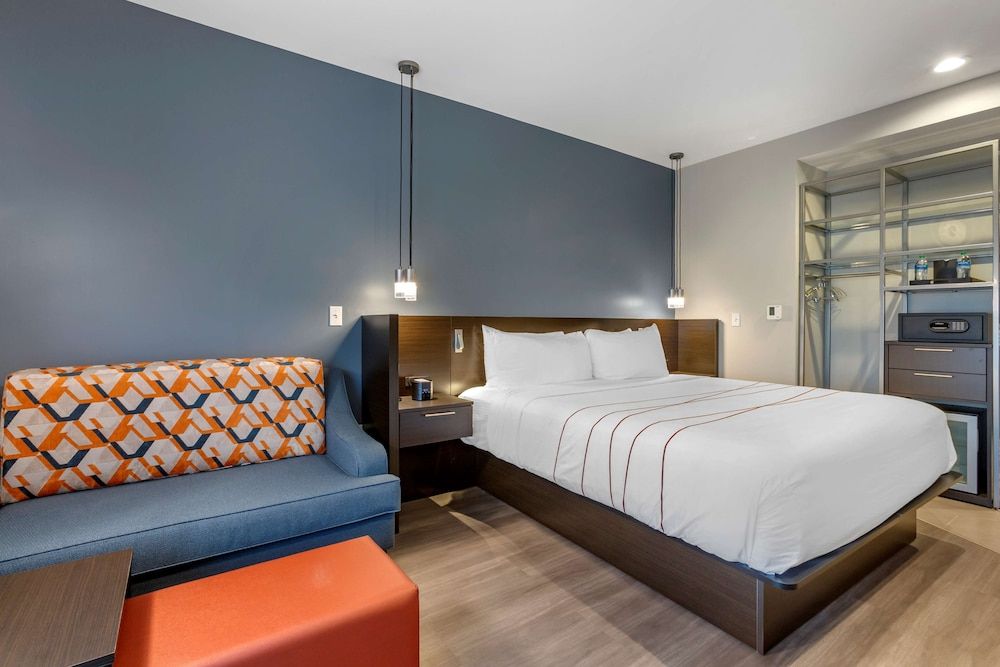 Standard Room, 1 King Bed, Accessible, Non Smoking