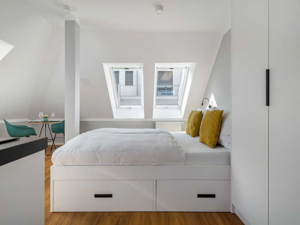 Numa Munich Munico Large Studio with Kitchenette 6