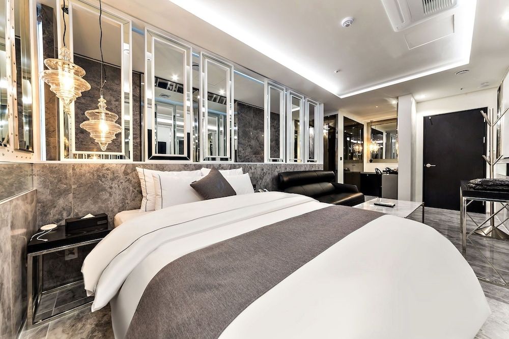 Yongin Astro Hotel Standard Double Room 4