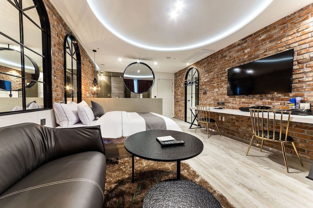 Yongin Astro Hotel Deluxe Double Room 4