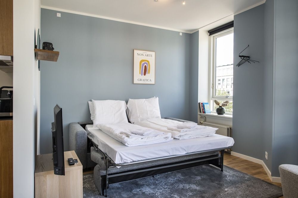 The Lakes apartments by Daniel&Jacob’s 1 bedroom swanky apartment 2