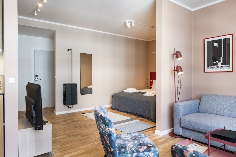 The Lakes apartments by Daniel&Jacob’s 1 bedroom swanky apartment 10