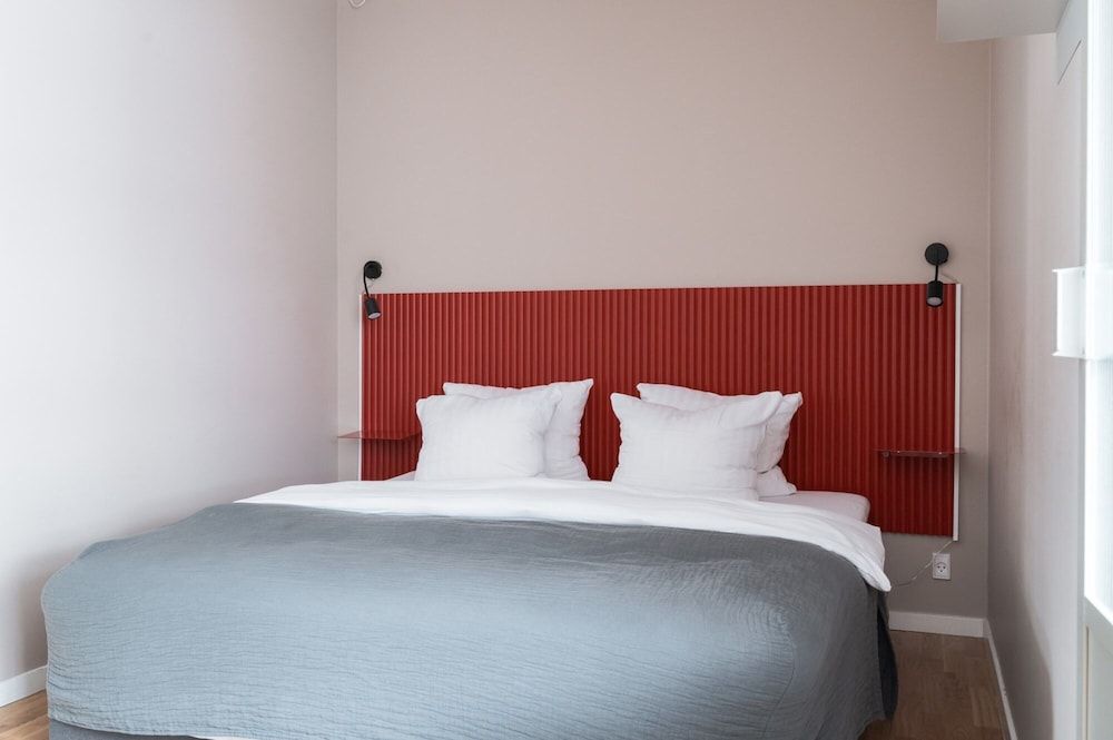 The Lakes apartments by Daniel&Jacob’s 1 Bedroom Apartment 5