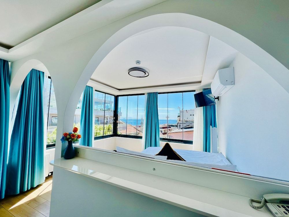 undefined Apex Hotel 5