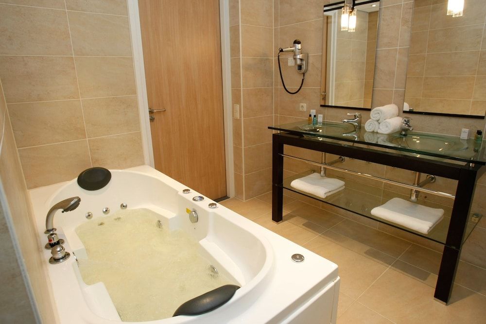 WestCord Strandhotel Seeduyn Deluxe Double Room, Sea Facing 5