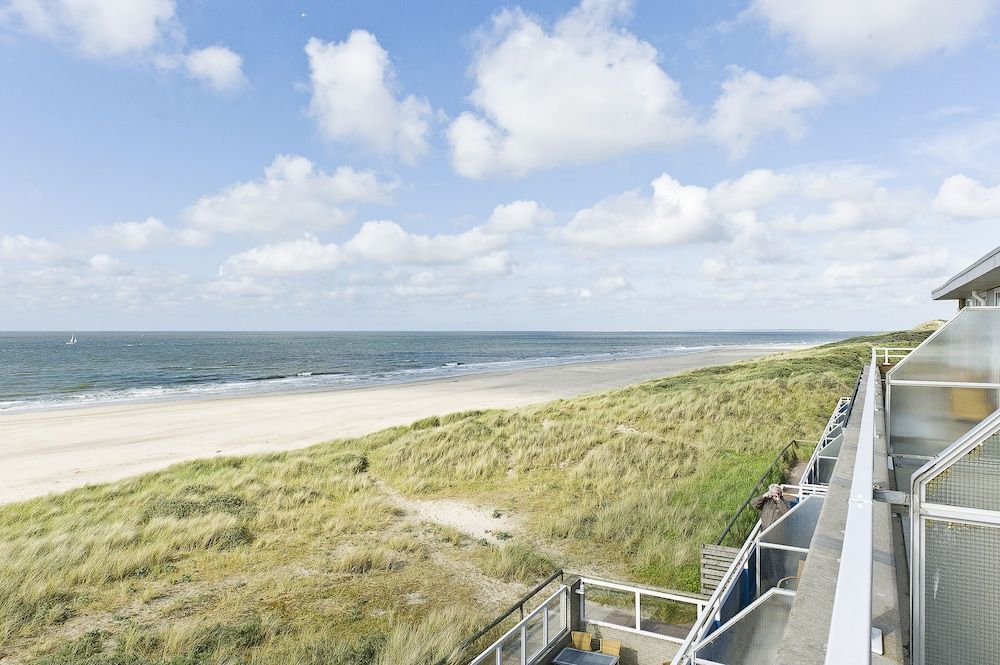 WestCord Strandhotel Seeduyn Deluxe Double Room, Sea Facing 3