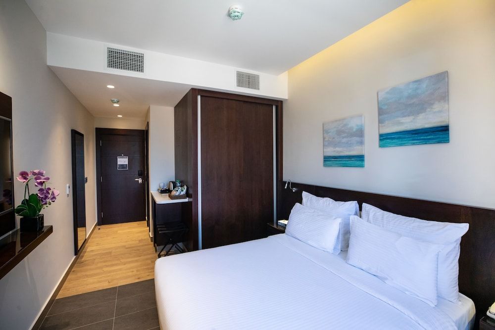 The Compass Hotel Classic Double or Twin Room, 1 Bedroom, Private Bathroom