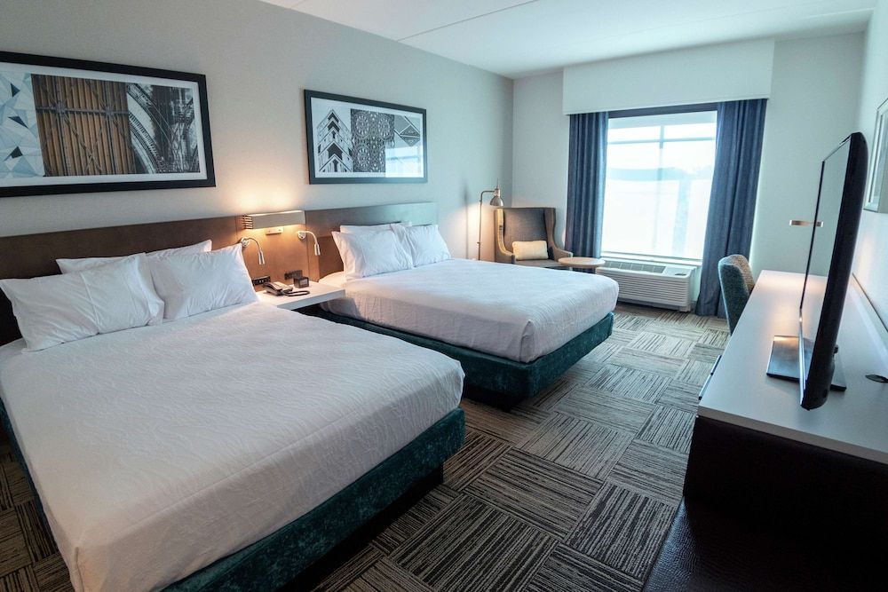 Room, 2 Queen Beds, Accessible, Bathtub (Mobility & Hearing)