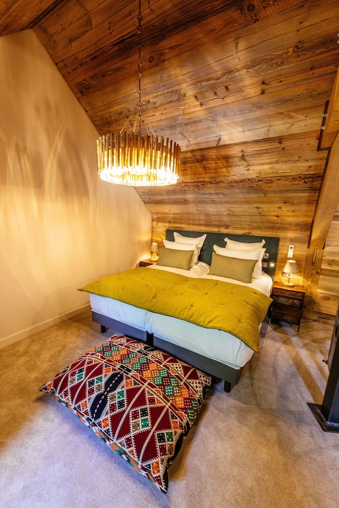 Hotel V de Vaujany Superior Quadruple Room 8