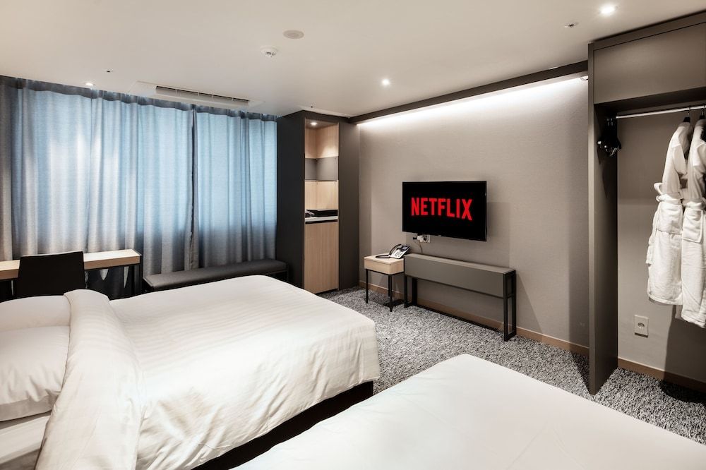 Icheon Sky Sun Hotel Family Twin Room 4