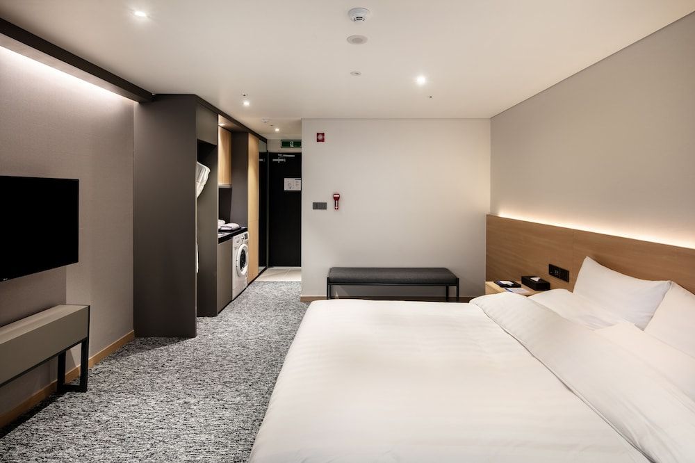 Icheon Sky Sun Hotel Family Twin Room