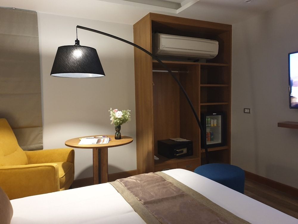 Aspira One Sutthisan Premier Twin Room 15