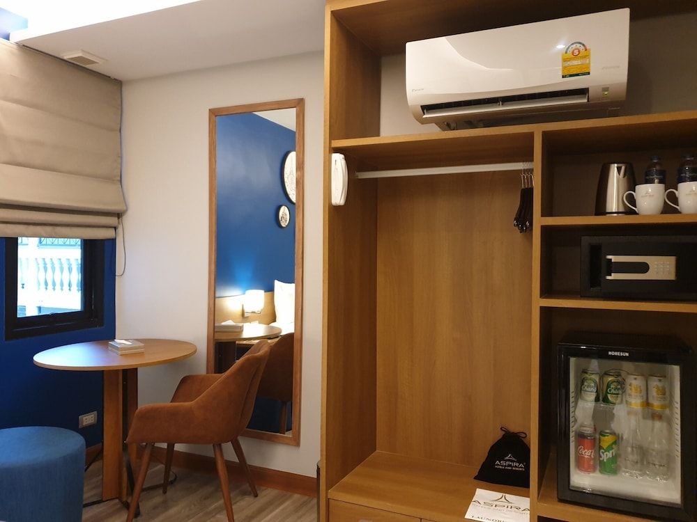 Aspira One Sutthisan Premier Twin Room 16
