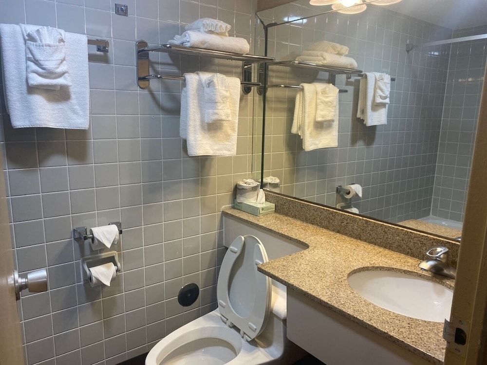 Suburban Studios Buffalo Airport Room, 2 Queen Beds, Non Smoking (Efficiency) 11