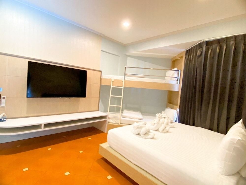 1Bed Room Family Pool Access