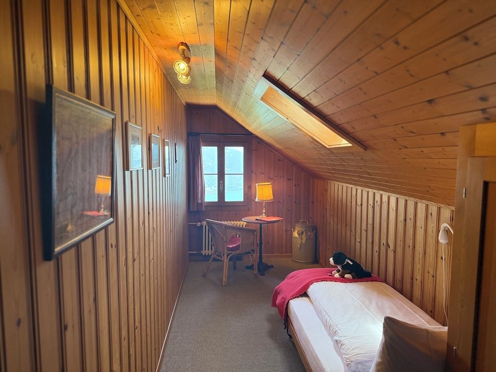 Basic Single Room, Ensuite, Lake View