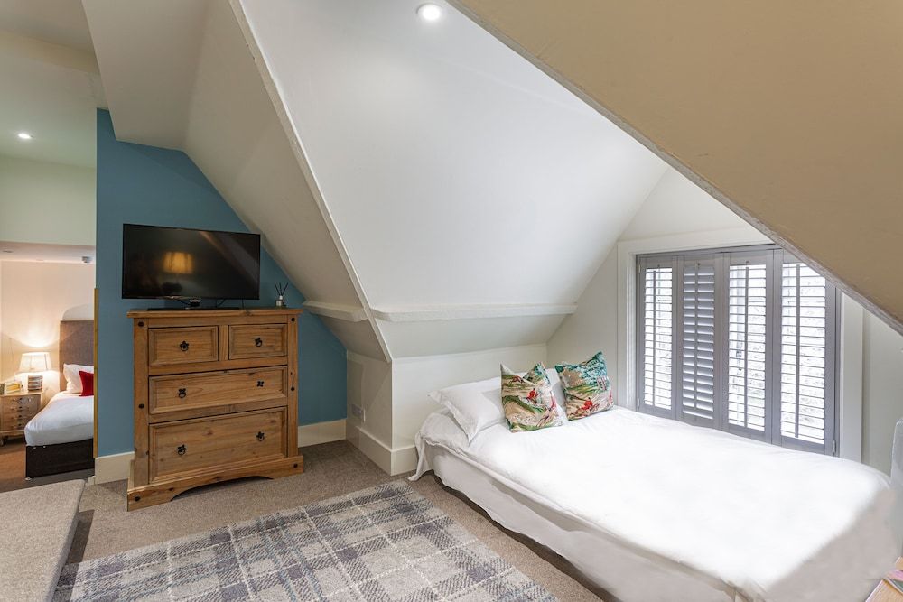 Forest Park Country Hotel & Inn, Brockenhurst, New Forest Deluxe Family Room For 4