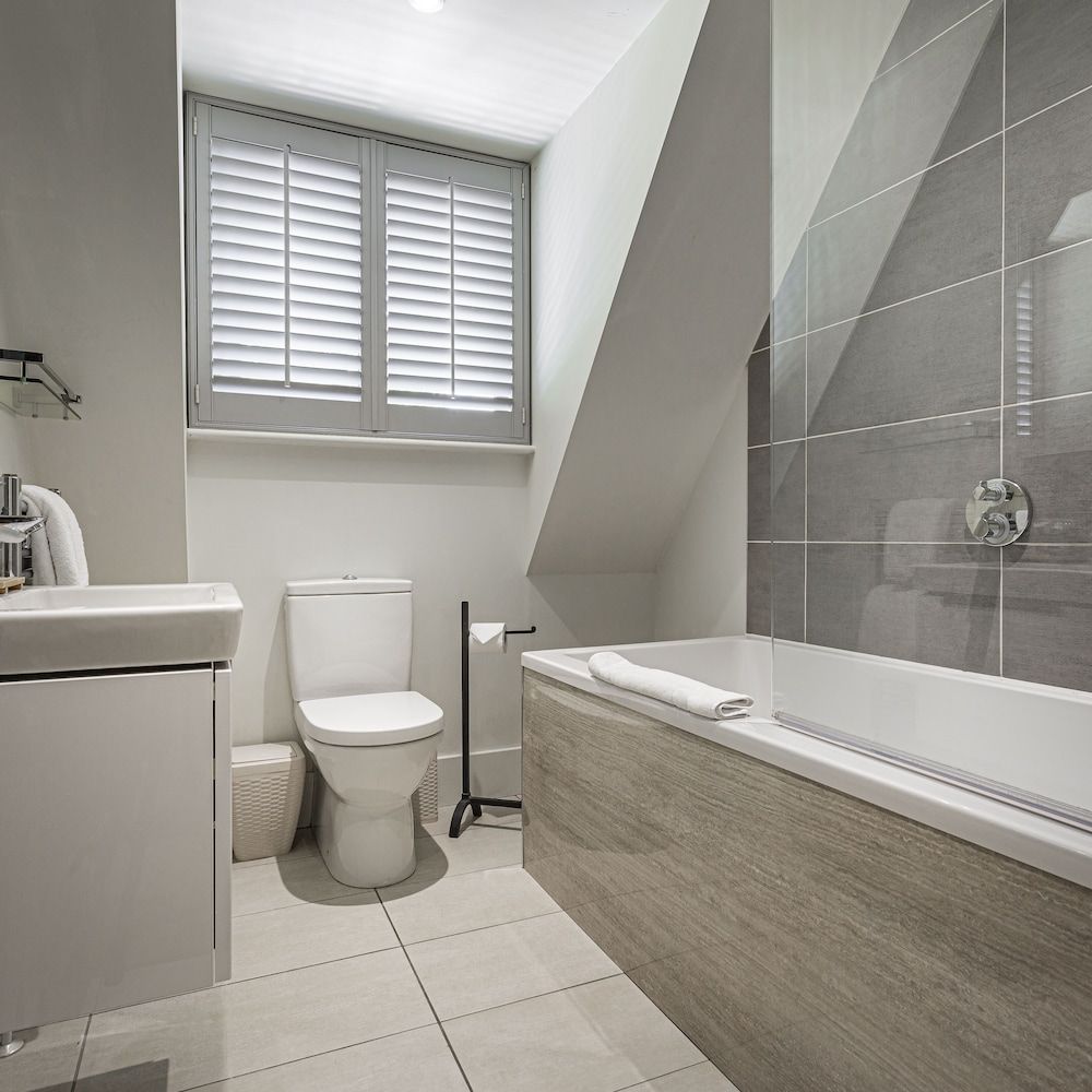 Forest Park Country Hotel & Inn, Brockenhurst, New Forest Deluxe Family Room For 4 6