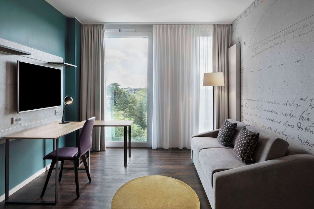 Stellaris Apartment Hotel Suite 13