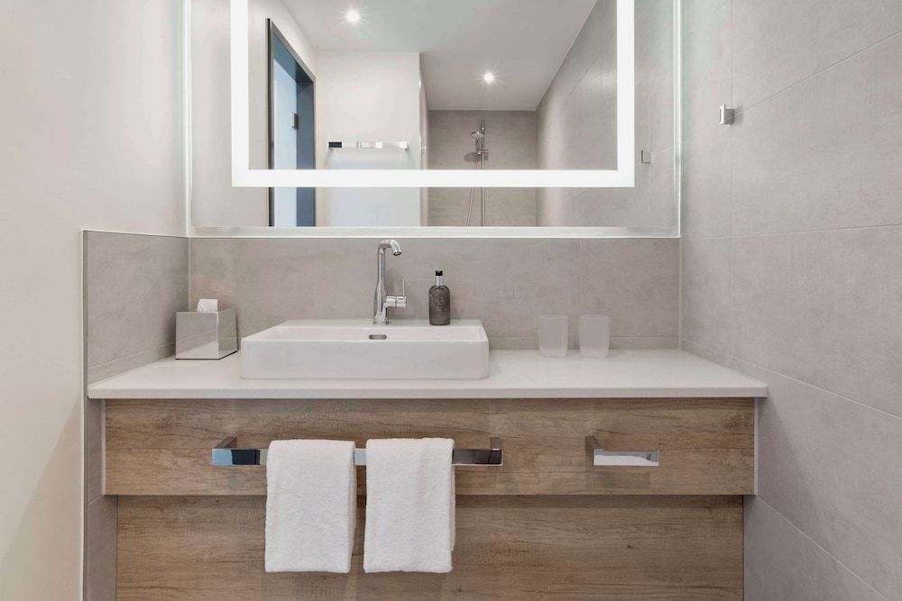 Stellaris Apartment Hotel Superior Apartment (King Bed) 13