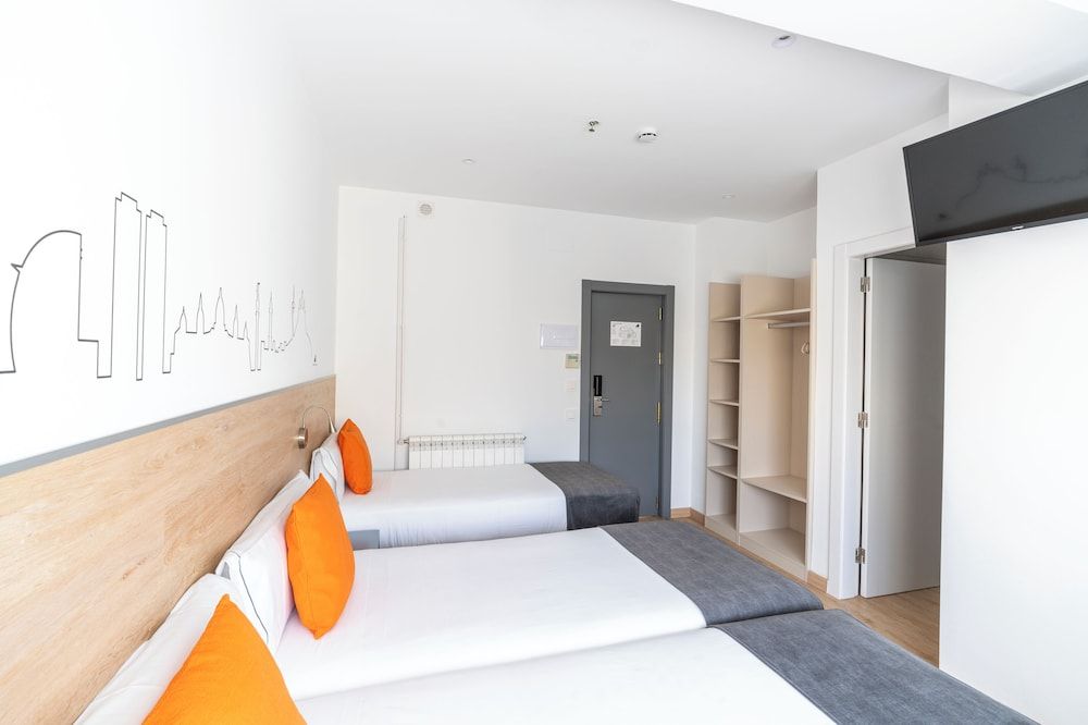 undefined Hostal Sans 10