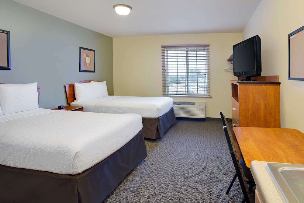 Suite, 2 Queen Beds, Smoking