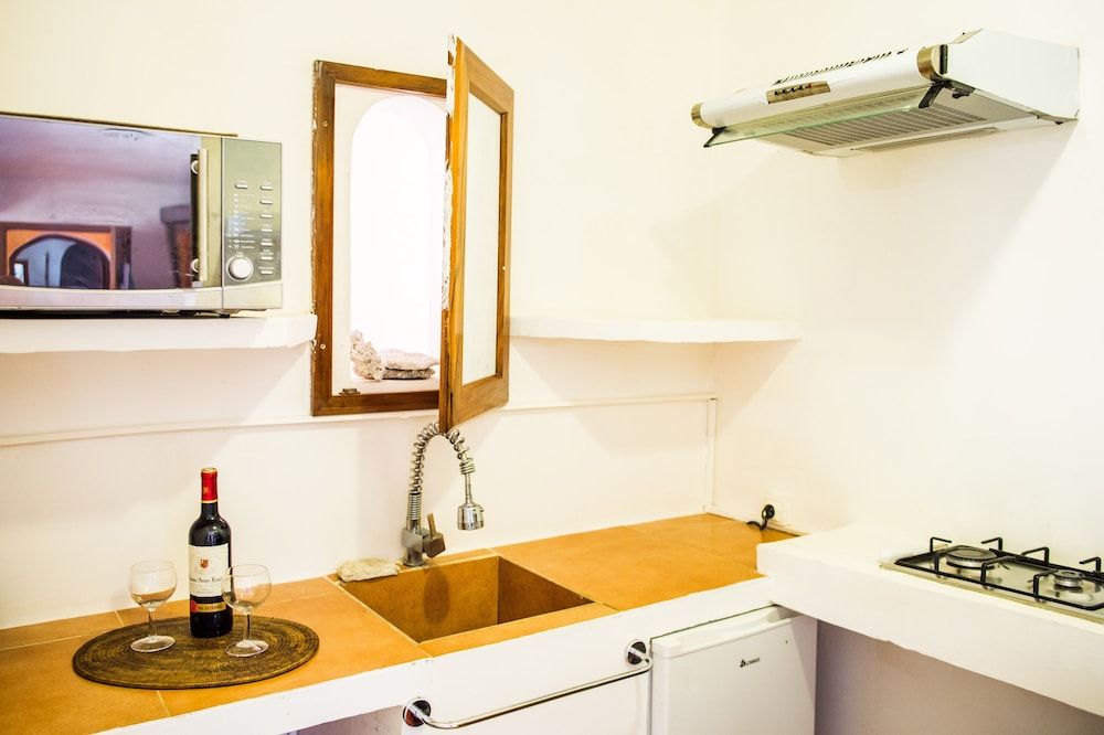 Villa Yrondi Studio Vénitienne with Patio Door 9