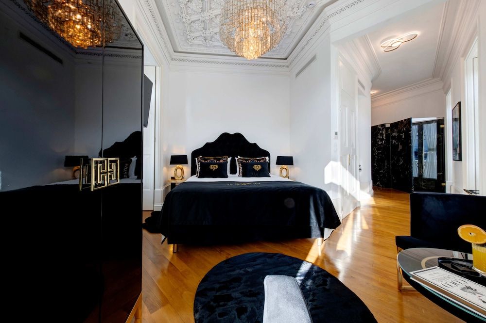 1877 Estrela Palace Hotel Junior Suite Canal View 7