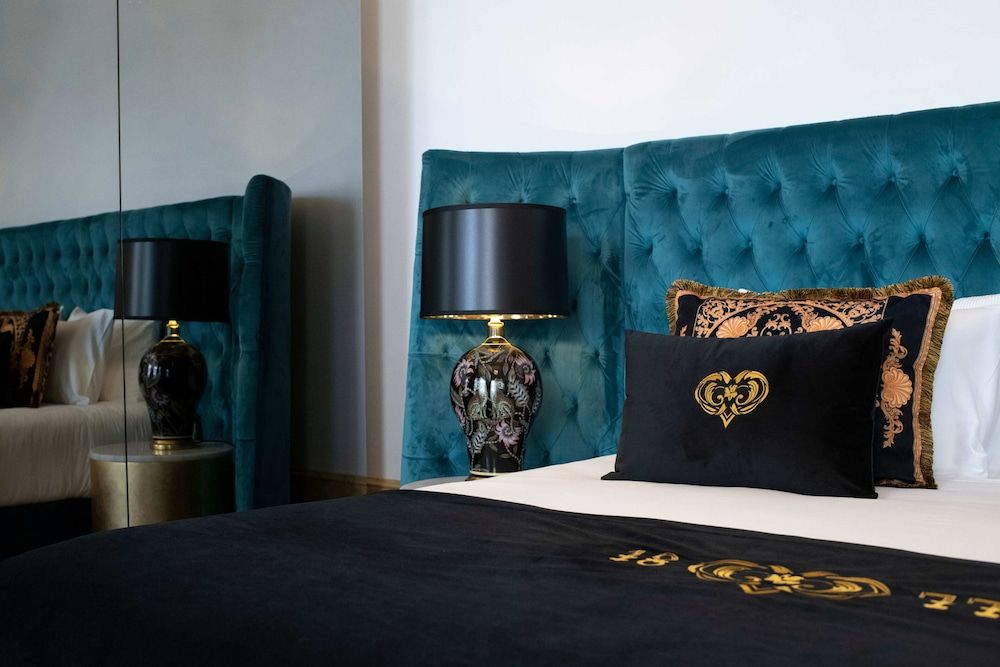 1877 Estrela Palace Hotel Master Suite 9