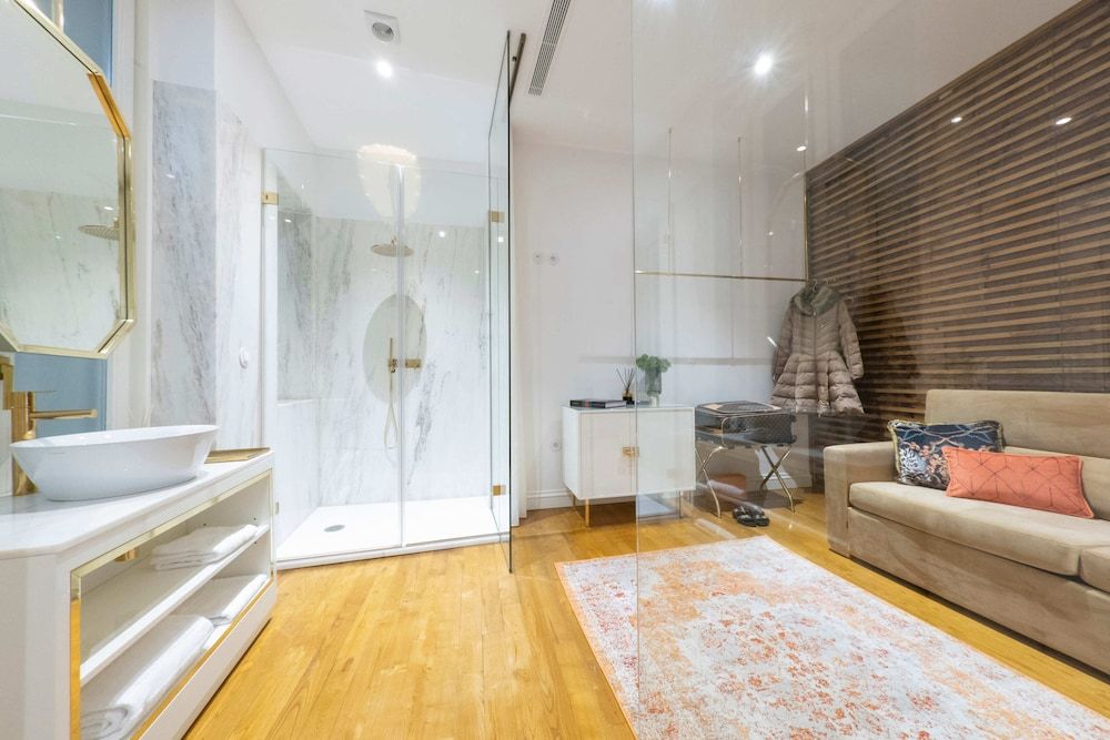 1877 Estrela Palace Hotel Master Suite 5