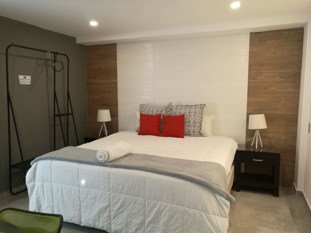 Standard Room, 1 King Bed