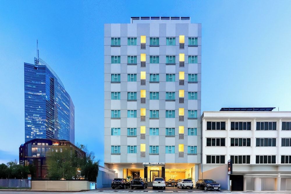 undefined GRAND   THAMRIN  HOTEL 5