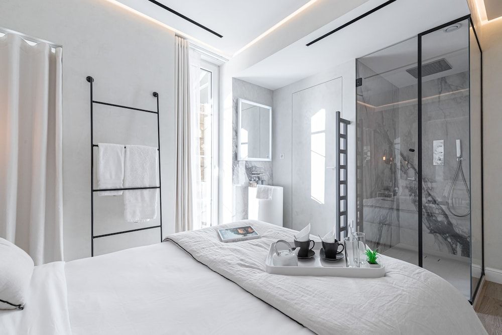 Le Dortoir Boutique Suites Double Room 14