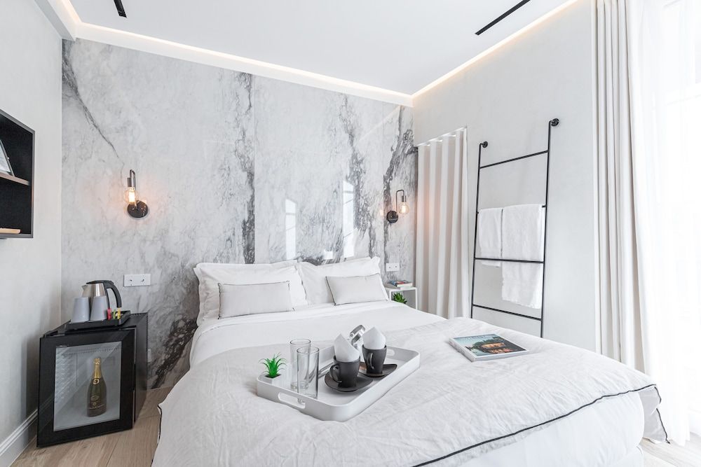 Le Dortoir Boutique Suites Double Room