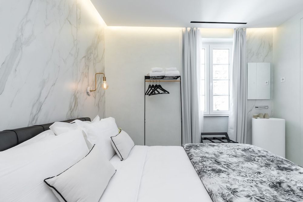 Le Dortoir Boutique Suites Double Room 6