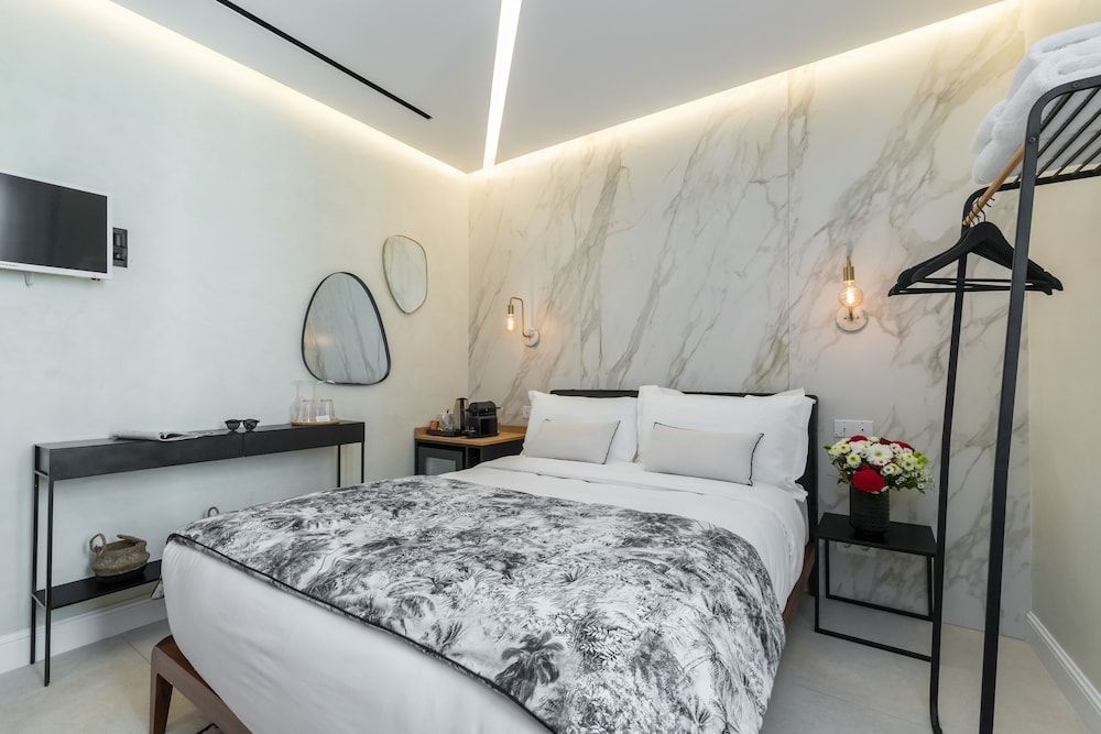 Le Dortoir Boutique Suites Double Room 5