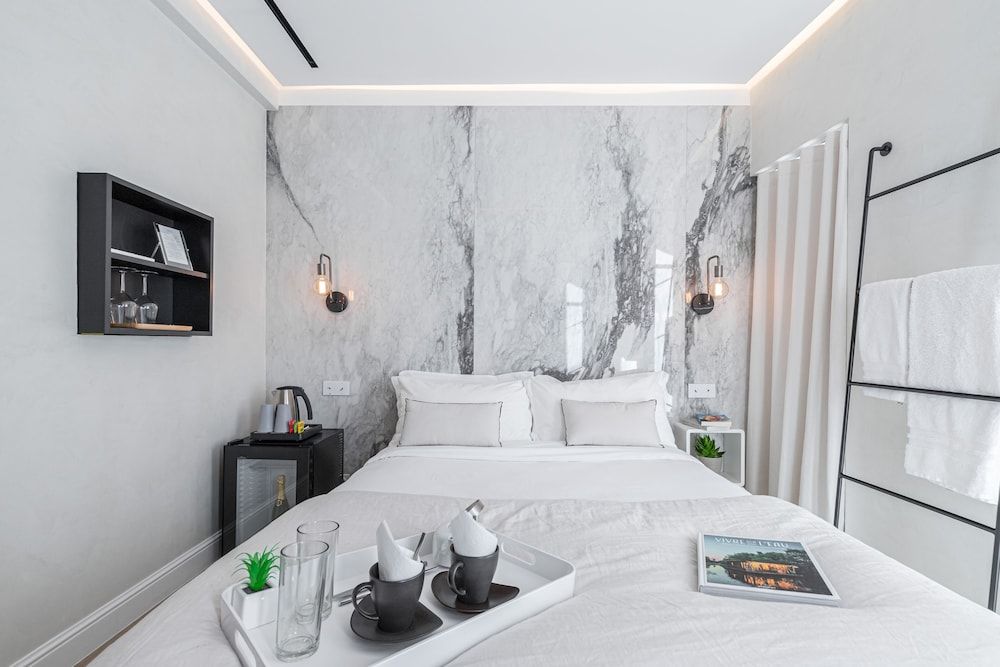 Le Dortoir Boutique Suites Double Room 3