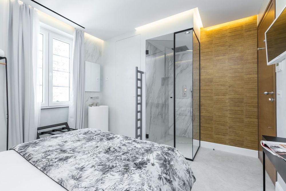 Le Dortoir Boutique Suites Double Room 13