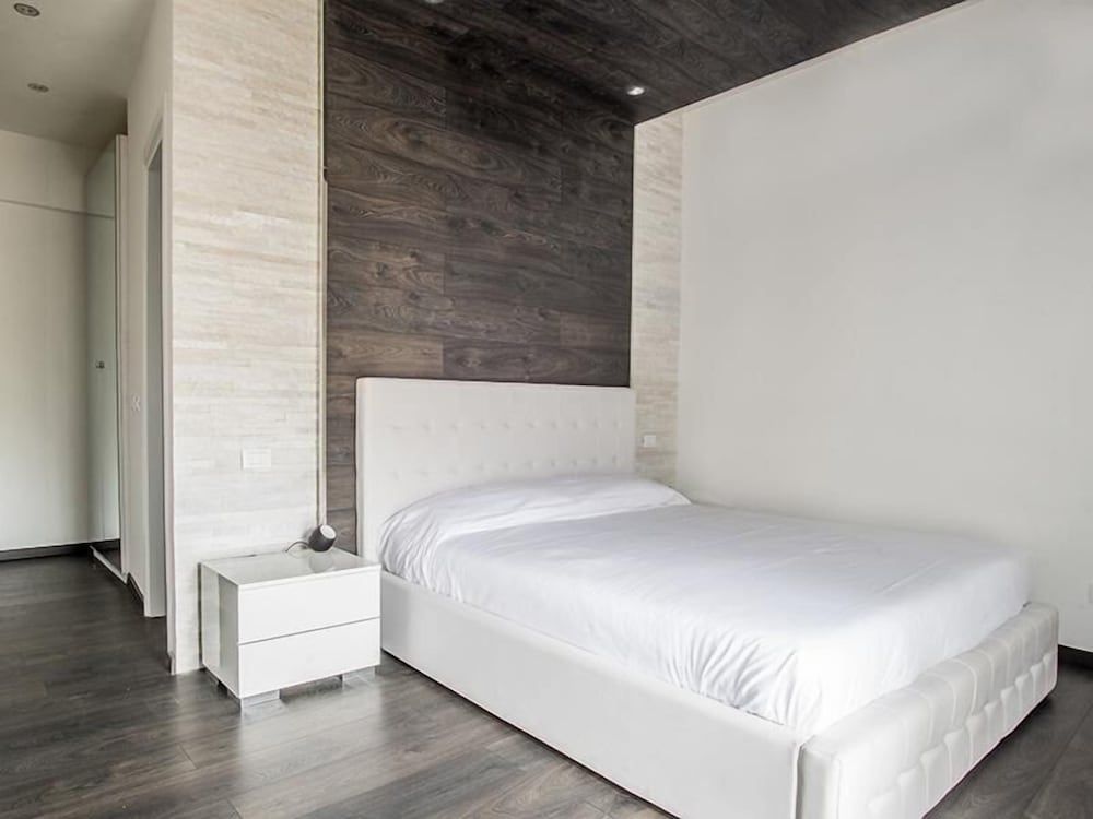 Royal Rooms Colosseo Double Room 10