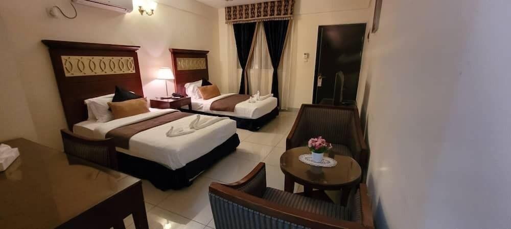 Ras Dika Hotel Family Room 2