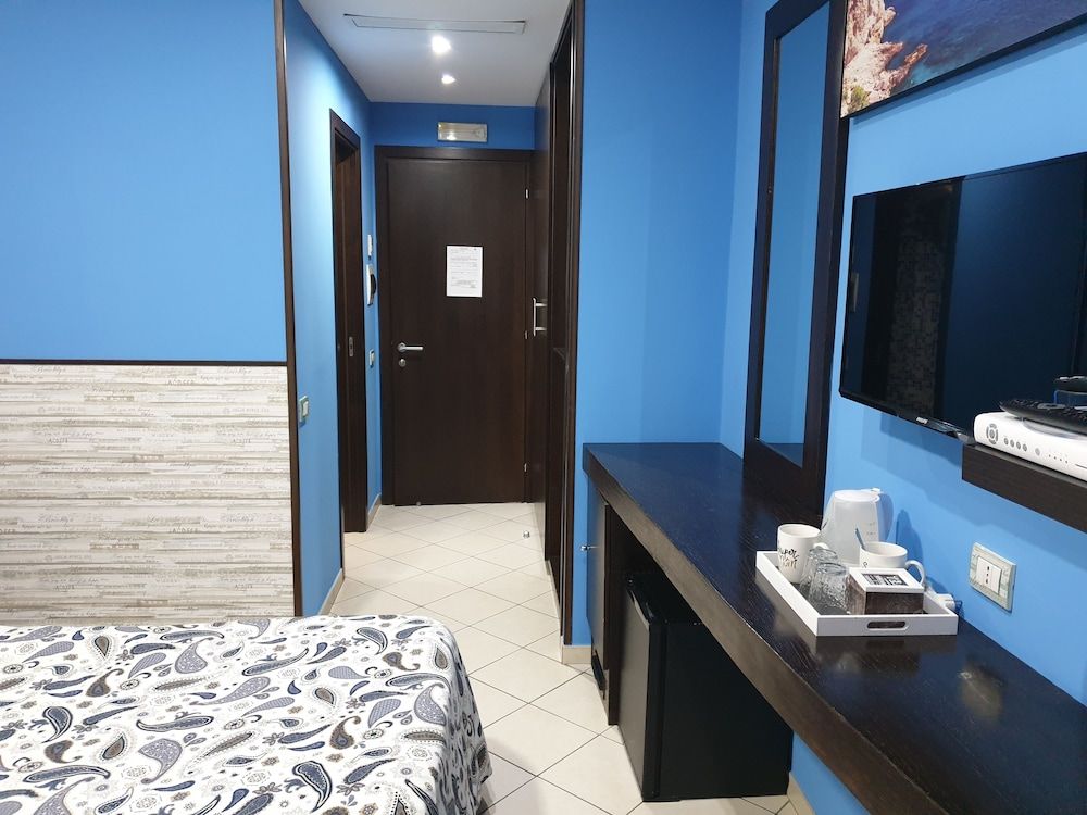 Sorrento Relais Basic Double Room, 1 King Bed, Ensuite 2