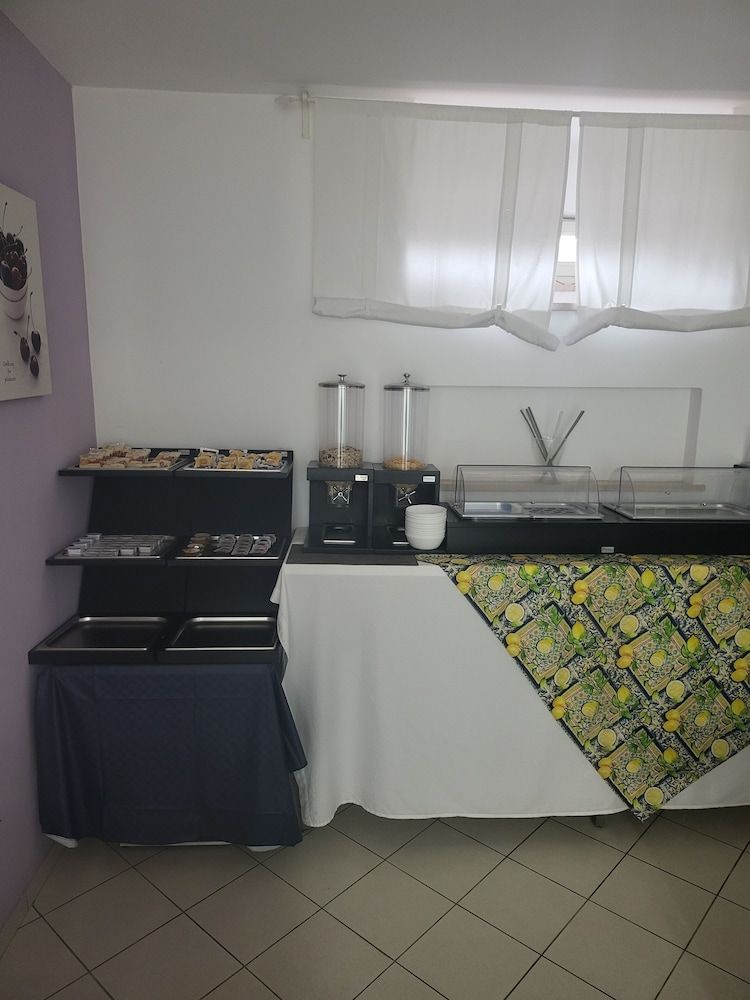 undefined Sorrento Relais 9