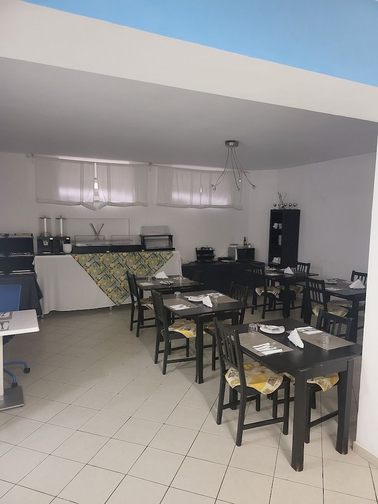 undefined Sorrento Relais 7