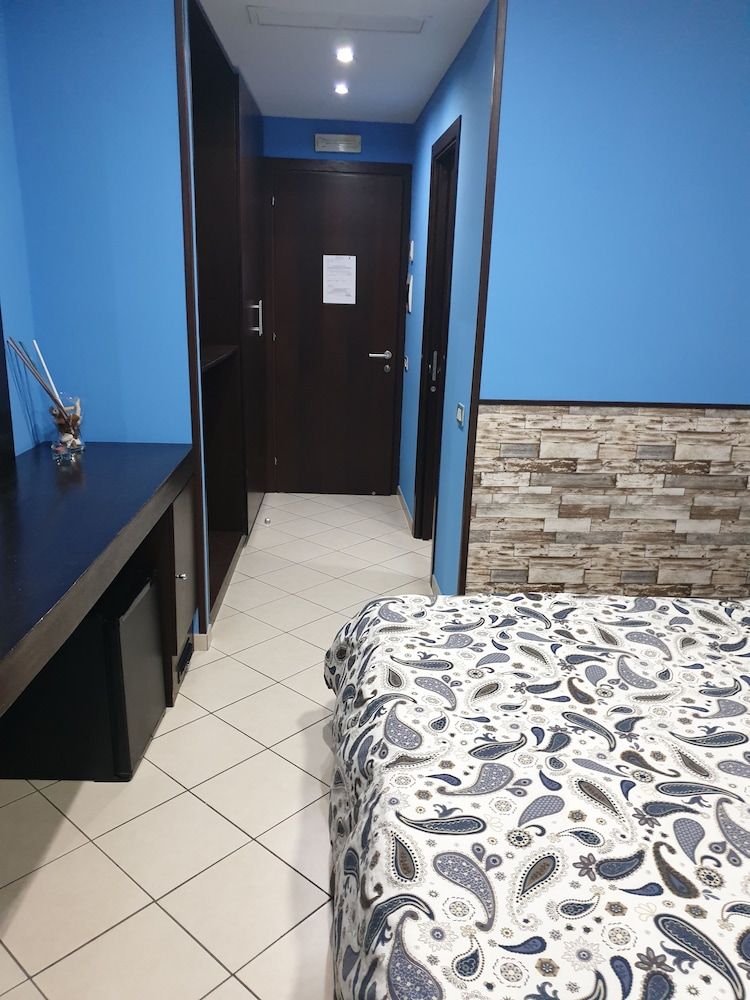 Sorrento Relais Basic Double Room, 1 King Bed, Ensuite 4