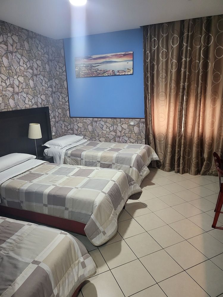 undefined Sorrento Relais 2